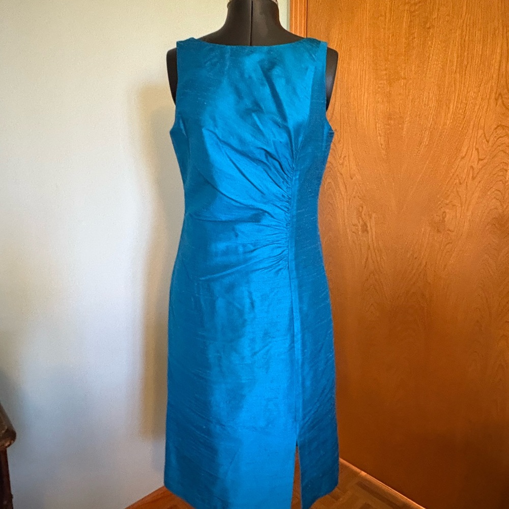 Elegant Blue Sleeveless Dress